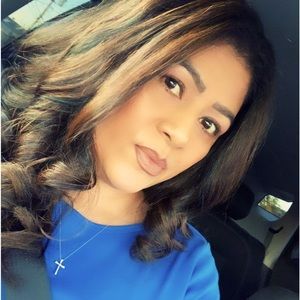 Meet your Posher, Claudia 💕💕💕